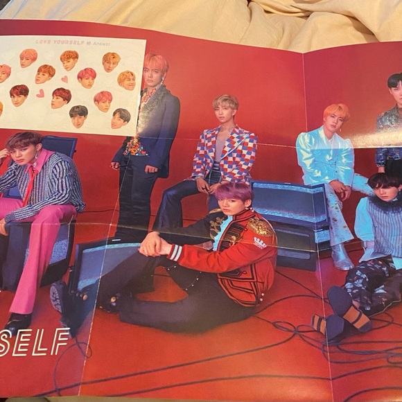 Bts kpop album Love yourself:answer with all inclusions Jin pc and folded poster - Picture 2 of 3